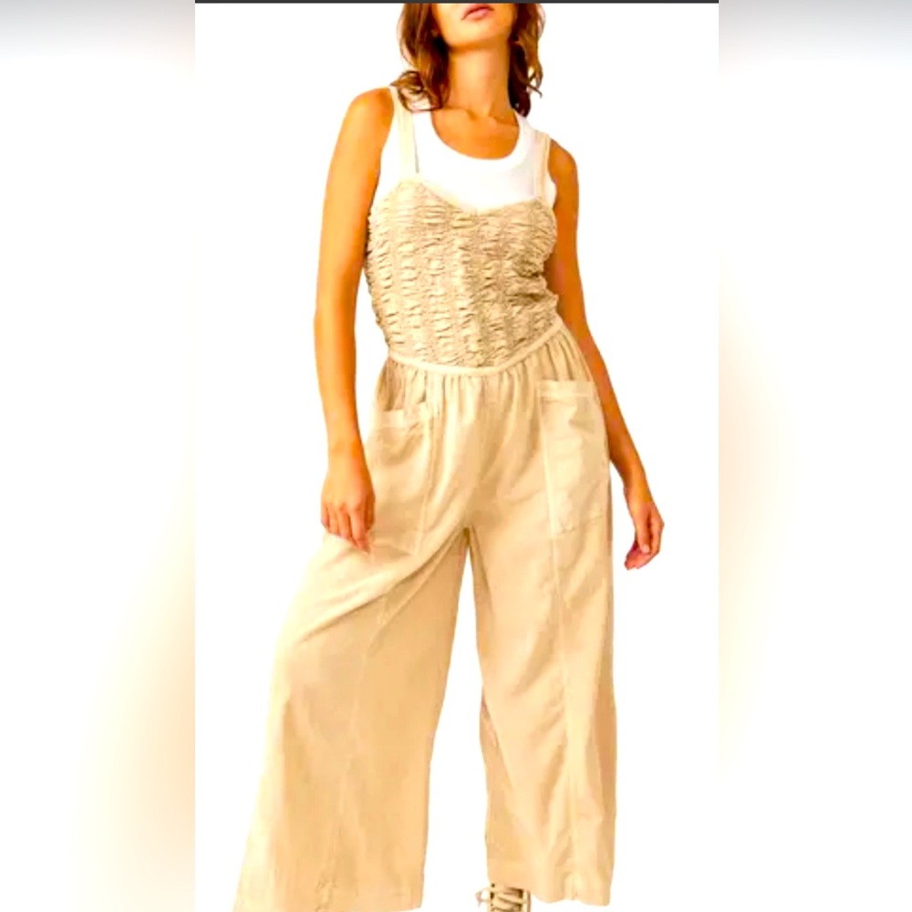 #Freepeople NWT retails $128 size small halter style jumpsuit